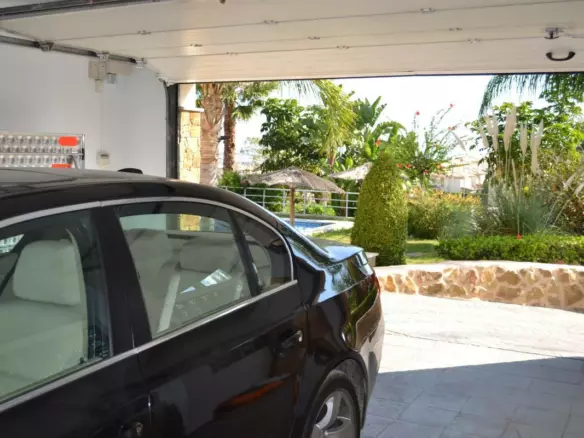 7-bedroom Villa In Alhaurín De La Torre, Spain (635 M²)