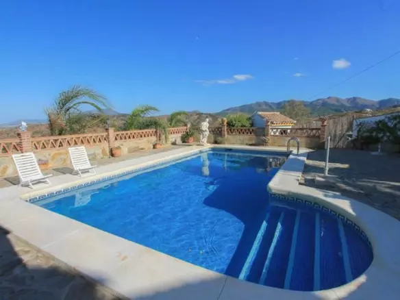 3-bedroom Villa In Guaro, Spain (93 M²)