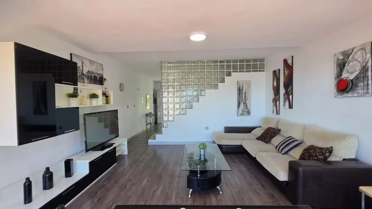 3-bedroom Apartment In Torremolinos, Spain (114 M²)