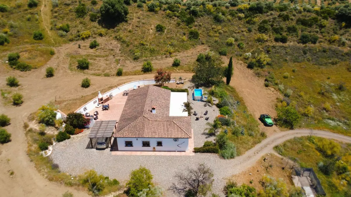 3-bedroom Villa In Álora, Spain (148 M²)