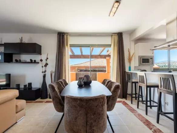 3-bedroom Apartment In Estepona, Spain (169 M²)