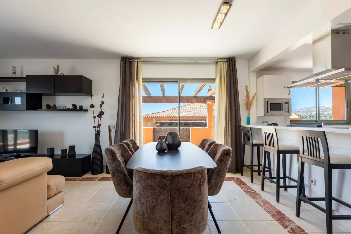 3-bedroom Apartment In Estepona, Spain (169 M²)