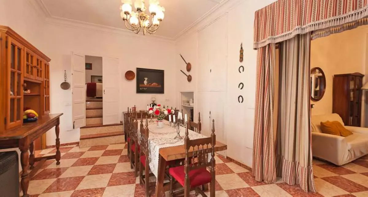 14-bedroom Town House In Álora, Spain (1.085 M²)
