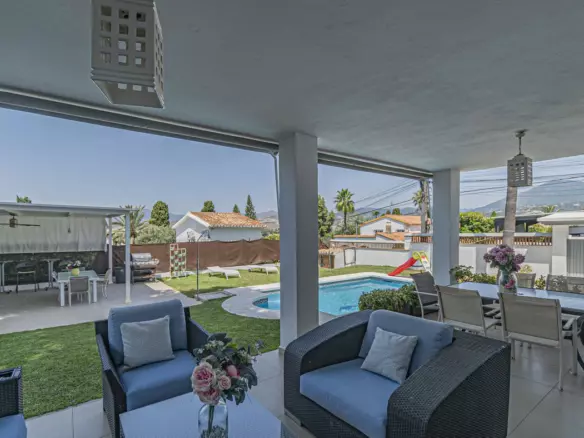 5-bedroom Villa In Marbella, Spain (275 M²)