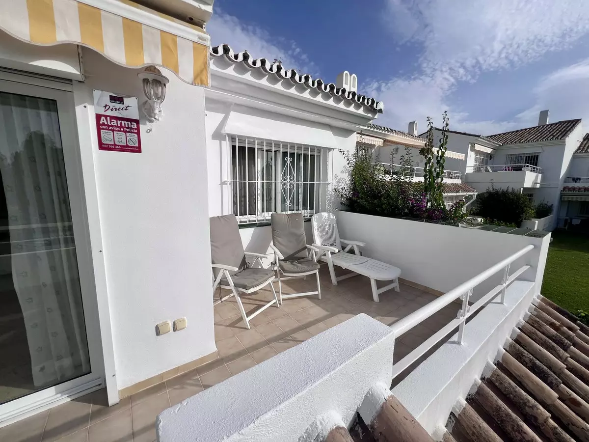2-bedroom Apartment In Estepona, Spain (75 M²)