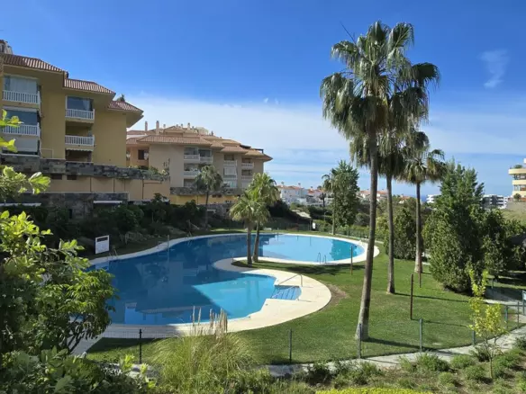 2-bedroom Apartment In Fuengirola, Spain (102 M²)