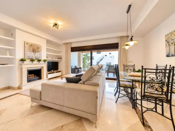 3-bedroom Town House In Estepona, Spain (195 M²)
