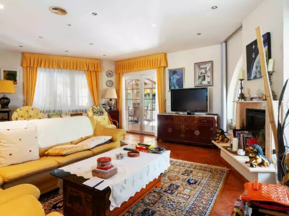 3-bedroom Villa In Orihuela, Spain (340 M²)