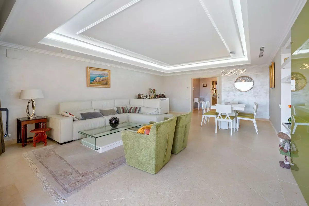 3-bedroom Apartment In Estepona, Spain (159 M²)