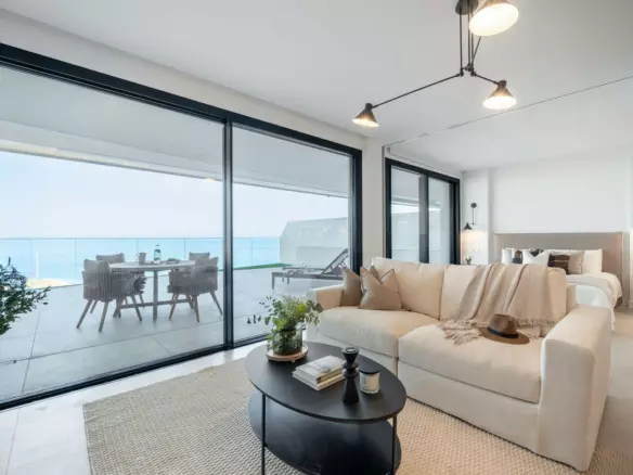 2-bedroom Apartment In Fuengirola, Spain (144 M²)