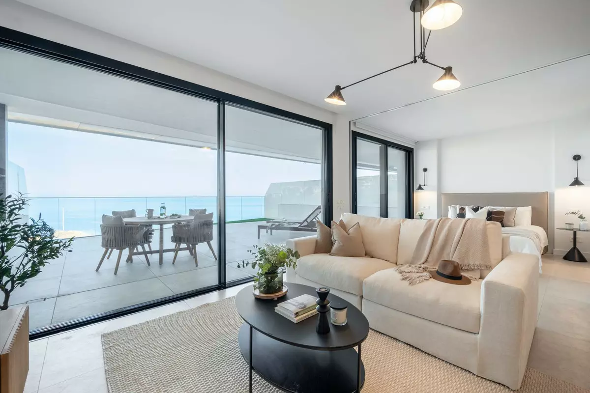 2-bedroom Apartment In Fuengirola, Spain (144 M²)