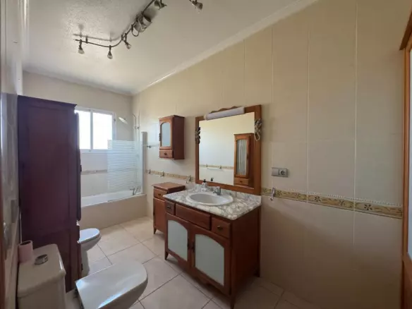 5-bedroom Country House In Dolores, Spain (277 M²)