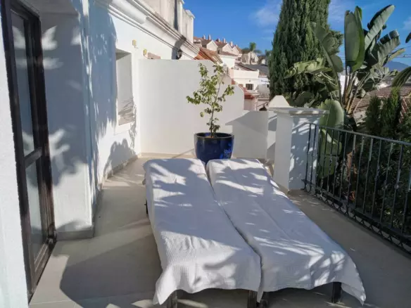 3-bedroom Town House In Estepona, Spain (249 M²)