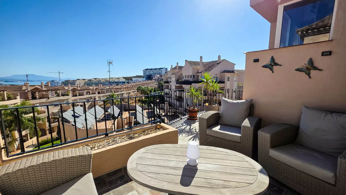 3-bedroom Apartment In Manilva, Spain (184 M²)