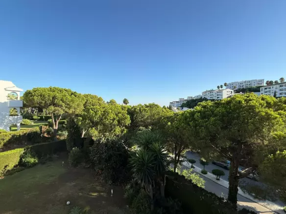 1-bedroom Property In Miraflores, Spain (62 M²)