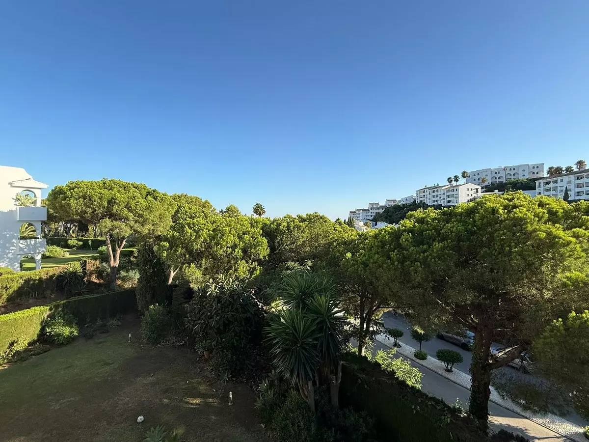 1-bedroom Property In Miraflores, Spain (62 M²)