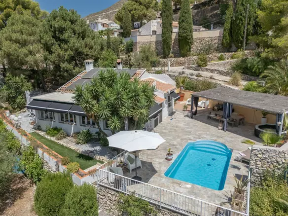 2-bedroom Villa In Cómpeta, Spain (95 M²)