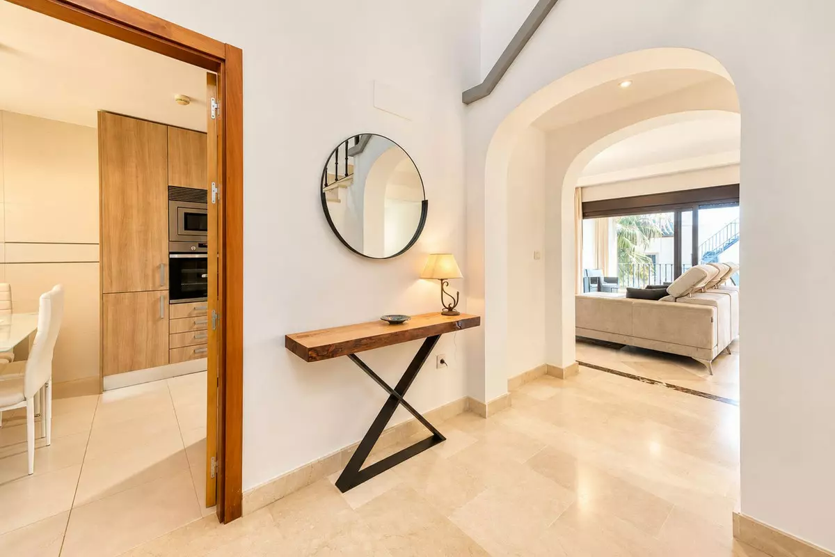 3-bedroom Town House In Estepona, Spain (195 M²)