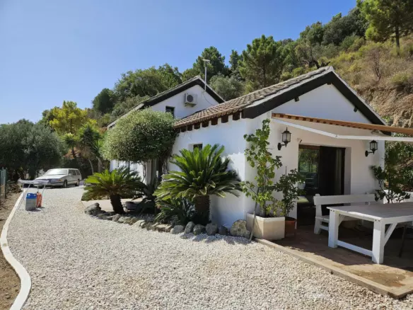 3-bedroom Villa In Guaro, Spain (152 M²)