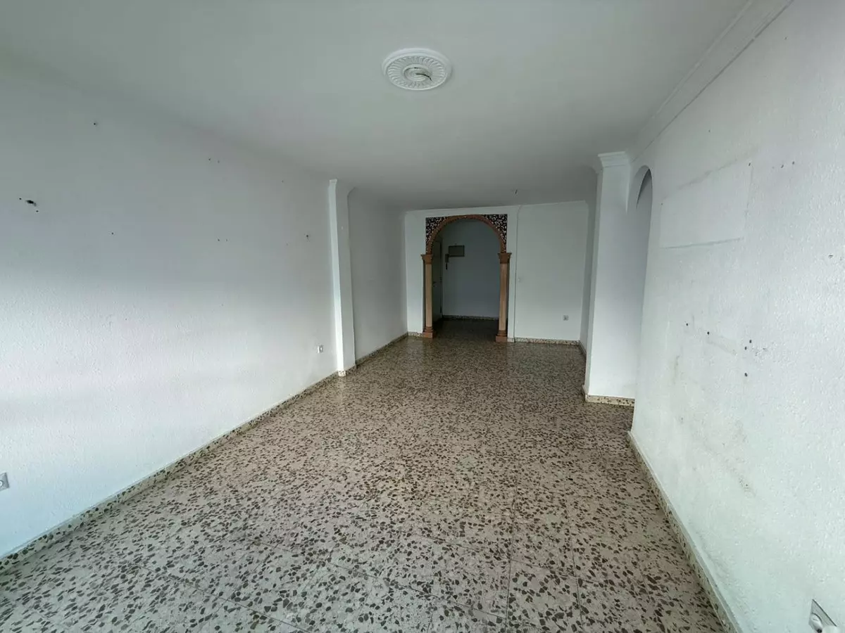 3-bedroom Apartment In Estepona, Spain (104 M²)