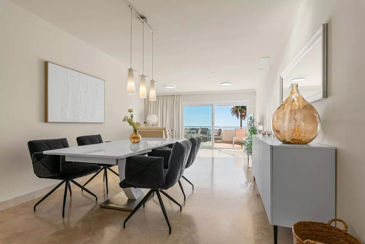 2-bedroom Apartment In Estepona, Spain (93 M²)