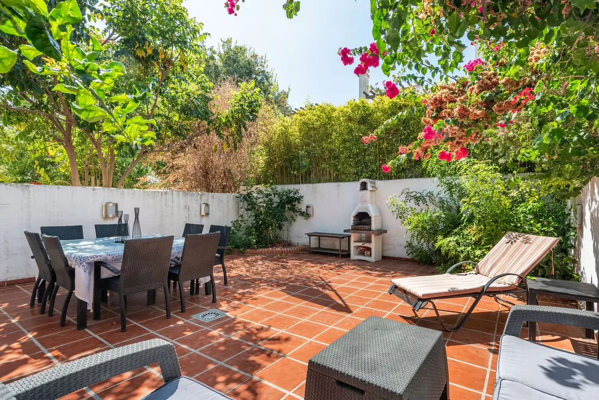 4-bedroom Town House In Marbella, Spain (178 M²)