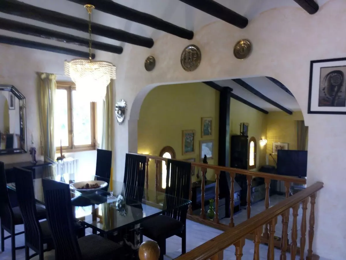 5-bedroom Villa In Calvià, Spain (400 M²)