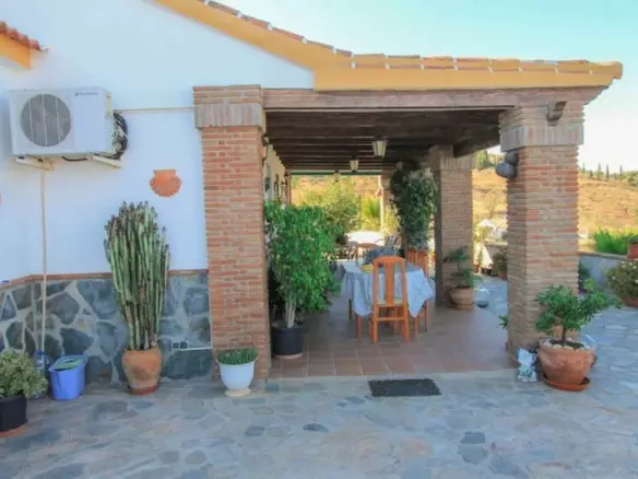 3-bedroom Villa In Guaro, Spain (93 M²)