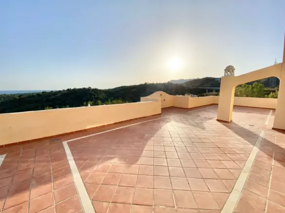3-bedroom Apartment In Marbella, Spain (140 M²)