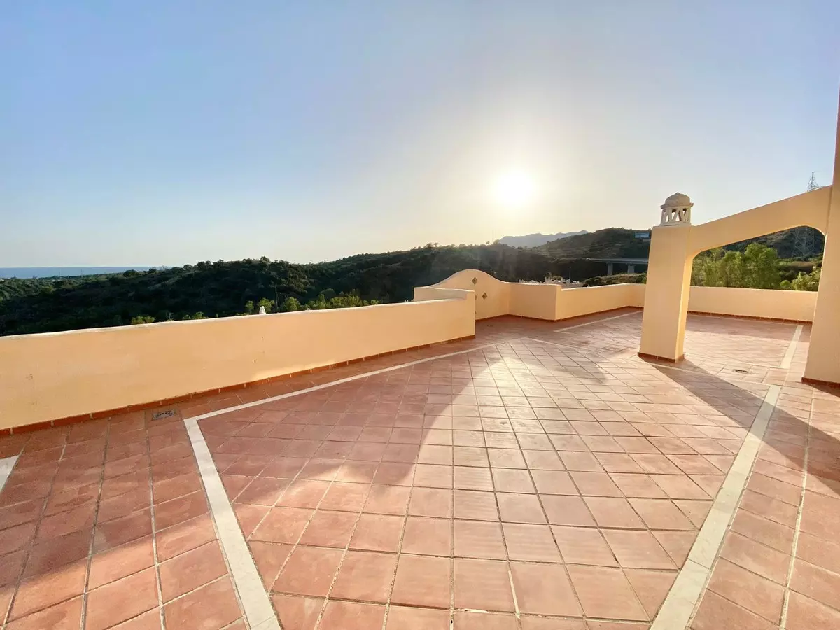 3-bedroom Apartment In Marbella, Spain (140 M²)