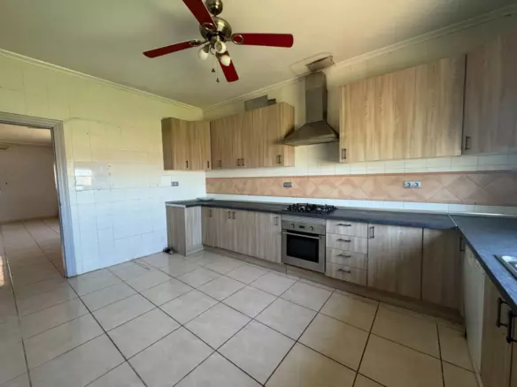 5-bedroom Country House In Dolores, Spain (277 M²)