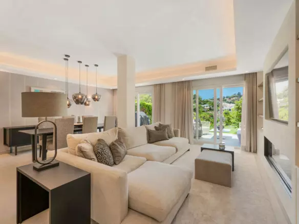 3-bedroom Town House In Benahavis, Spain (212 M²)