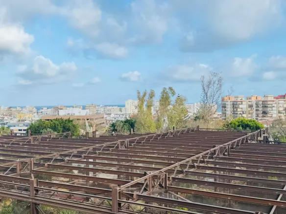 1-bedroom Apartment In Fuengirola, Spain (100 M²)