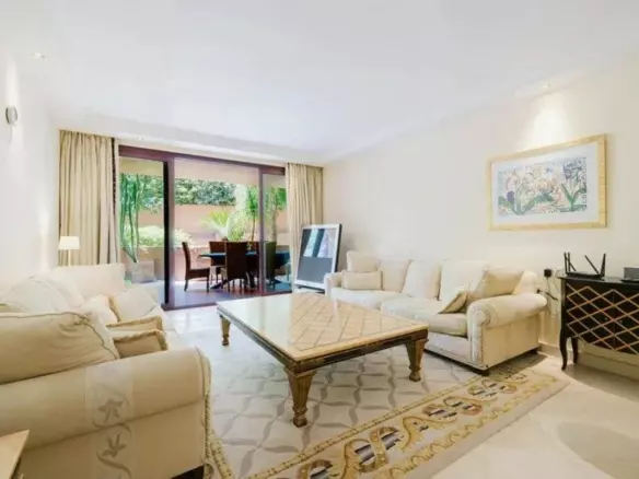 2-bedroom Apartment In Estepona, Spain (171 M²)
