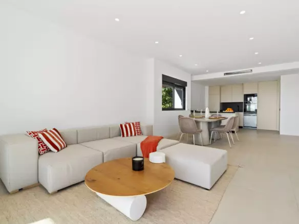 4-bedroom Apartment In Estepona, Spain (264 M²)