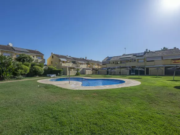 3-bedroom Town House In Estepona, Spain (102 M²)