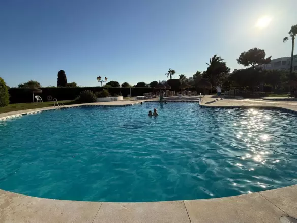 1-bedroom Property In Miraflores, Spain (62 M²)