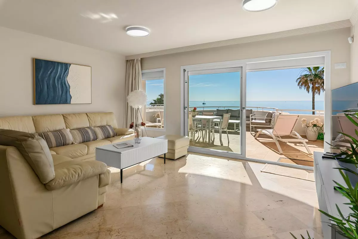 2-bedroom Apartment In Estepona, Spain (93 M²)