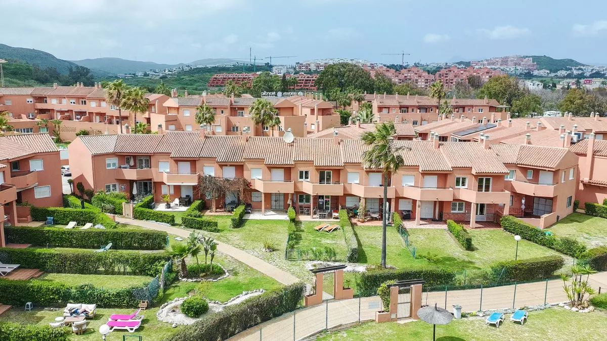3-bedroom Town House In Manilva, Spain (127 M²)