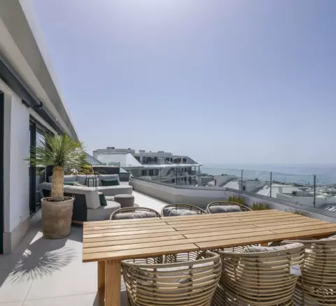 3-bedroom Apartment In Fuengirola, Spain (178 M²)