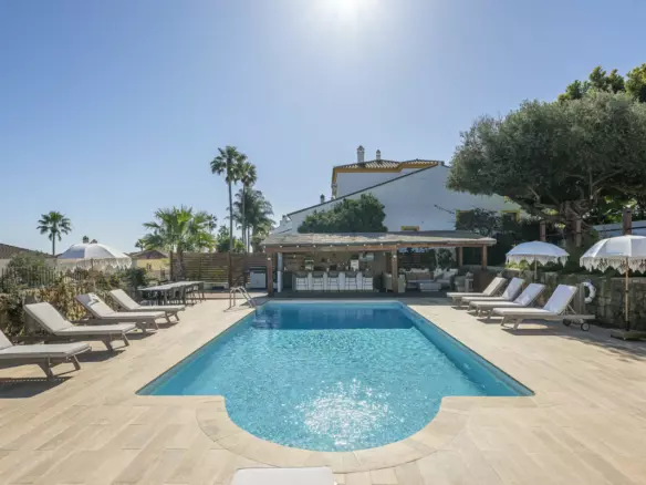 6-bedroom Villa In Manilva, Spain (501 M²)