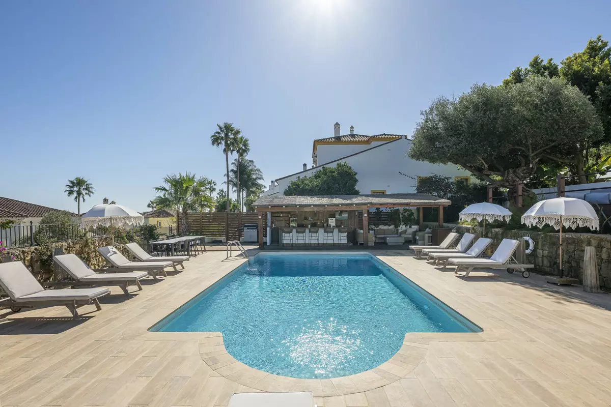 6-bedroom Villa In Manilva, Spain (501 M²)