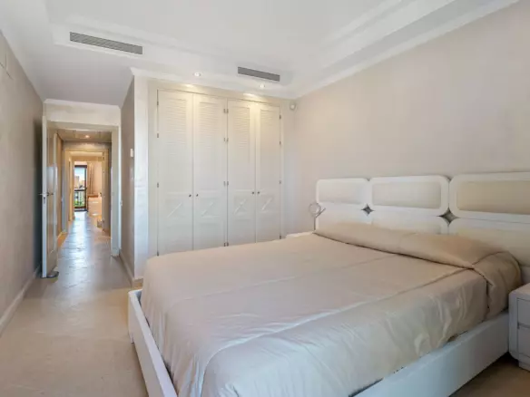 3-bedroom Apartment In Estepona, Spain (159 M²)