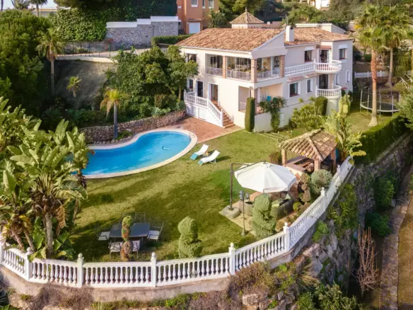 6-bedroom Villa In Estepona, Spain (415 M²)