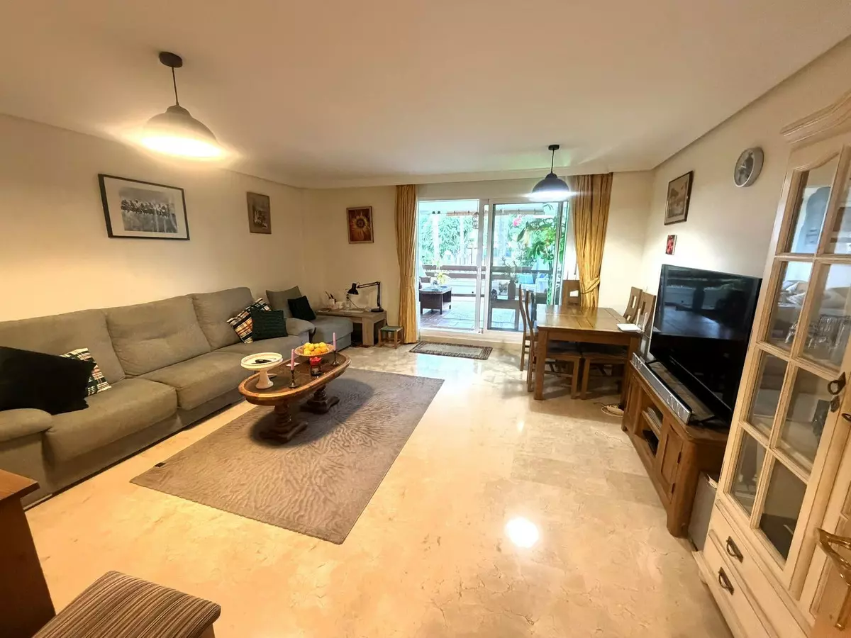 3-bedroom Apartment In Estepona, Spain (117 M²)