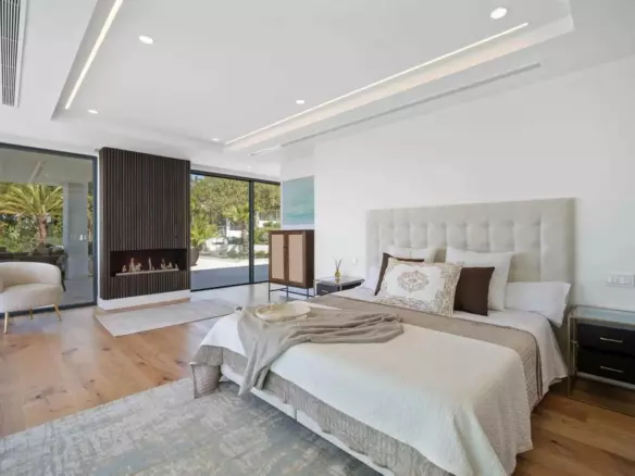 4-bedroom Villa In Marbella, Spain (429 M²)