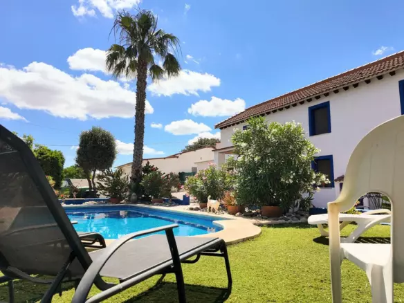 5-bedroom Country House In Álora, Spain (275 M²)