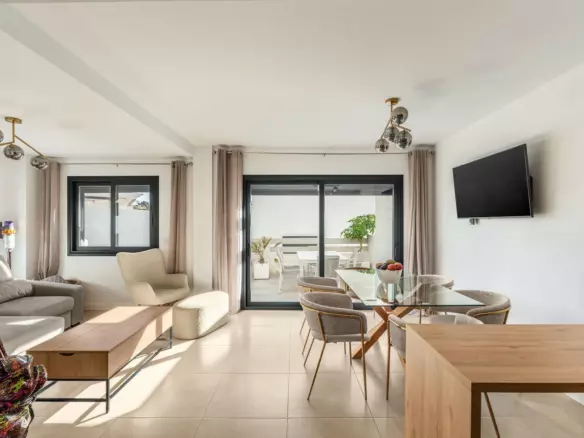 3-bedroom Town House In Estepona, Spain (170 M²)