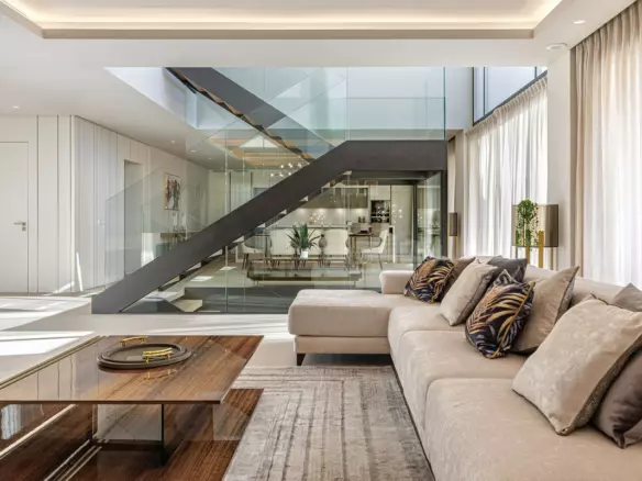 6-bedroom Villa In Estepona, Spain (771 M²)