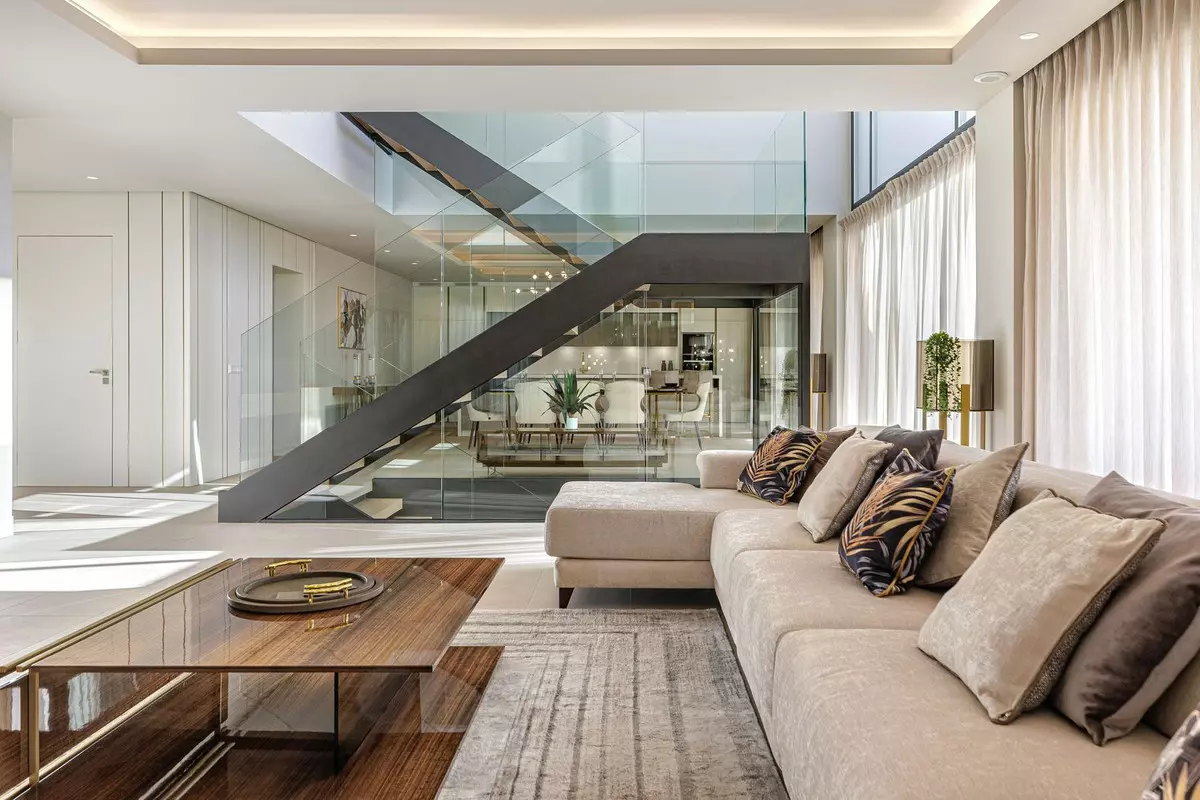 6-bedroom Villa In Estepona, Spain (771 M²)